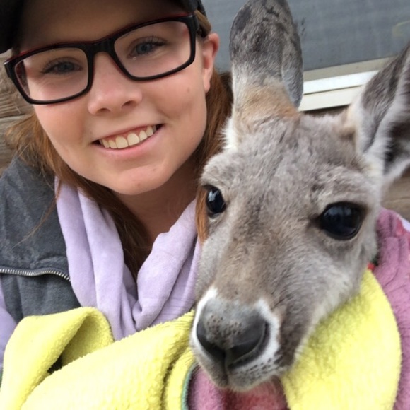 Meet your Posher, Cora - Picture 1 of 1